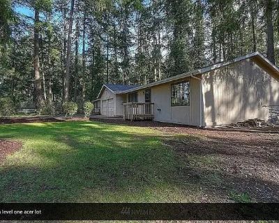 Unfurnished Room for Rent - Cute duplex in quiet semi wooded area