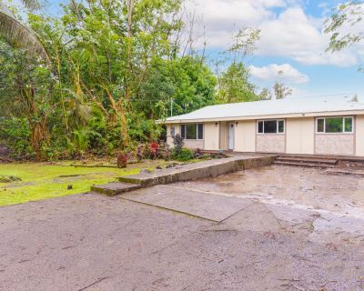 3 Bedroom 2BA Pet-Friendly Retreat Vacation Rental in Puni Mauka A, Pahoa, HI