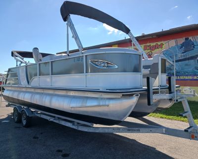 2021 Bentley Pontoons Elite 220 Swingback Dual Captain TriToon