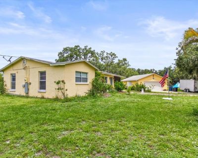 3 Bedroom 1BA 1086 ft Single Family House For Sale in Parrish, FL