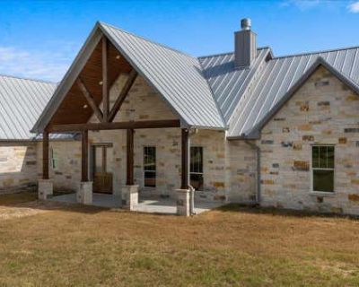 3 Bedroom 3BA 2777 ft Single Family Home For Sale in LA GRANGE, TX