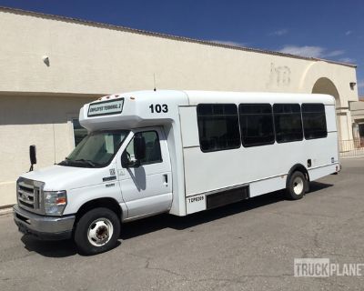 2016 Ford E-450 4x2 19-Seat Transit Bus