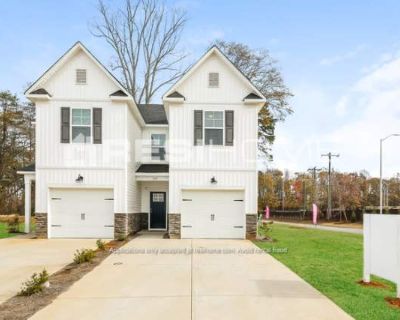 3 Bedroom 2BA 1364 ft Pet-Friendly Apartment For Rent in Anderson, SC