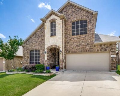 4 Bedroom 3BA 2928 ft Single Family Home For Sale in DENTON, TX
