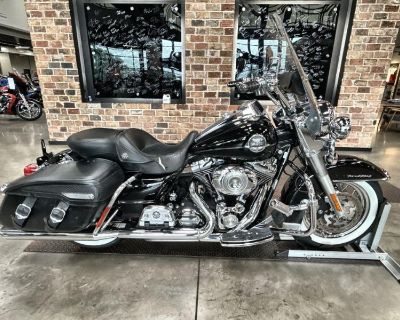 2009 H-D ROAD KING CLASSIC (EFI)