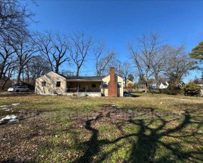 2 Bedroom 1BA 1000 ft Pet-Friendly Apartment For Rent in Chattanooga, TN