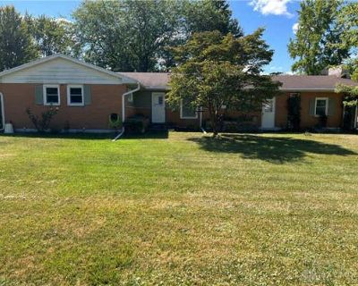 3 Bedroom 2BA 1944 ft Single Family Home For Sale in TROY, OH