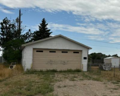 1100 ft Single Family Home For Sale in BAR NUNN, WY