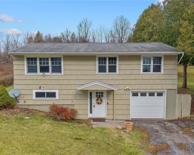 3 Bedroom 1BA 1187 ft Single Family House For Sale in Camillus, NY