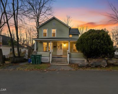 6 Bedroom 2BA 2111 ft Multi-Family For Sale in East Stroudsburg, PA