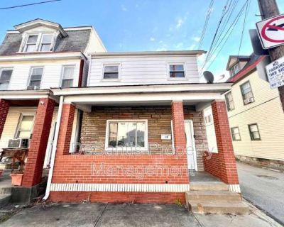 2 Bedroom 1.5BA 1692 ft Pet-Friendly Apartment For Rent in Sharpsburg, PA