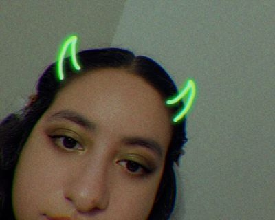 Anahi - Needs a House on iROOMit or a Room