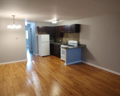 1 Bedroom 1BA Condo For Rent in Morton Grove, IL