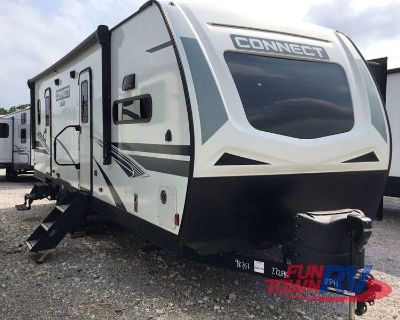 2022 KZ 272FK For Sale by Dealer in Cleburne, Texas