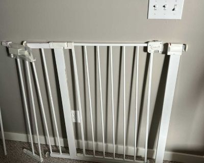 Safety 1st pressure baby/pet gate