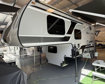 2025 Arctic Fox 1140 Wet Bath