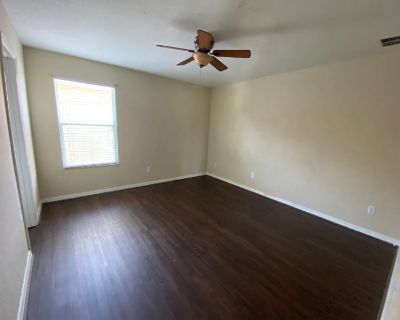 Furnished Room for Rent - Large Bedroom for Rent for Female Tenant_ min to