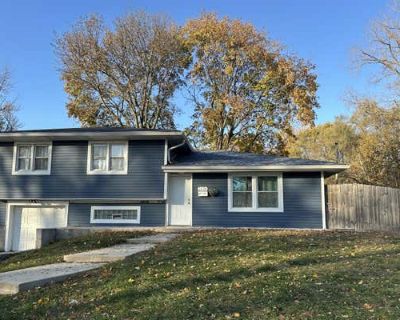 3 Bedroom 2BA 1392 ft Single Family Home For Sale in GARY, IN