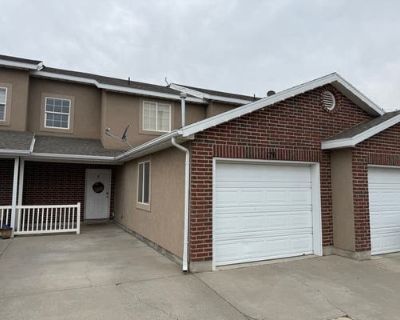 3 Bedroom 2BA 1230 ft Townhouse For Sale in HARRISVILLE, UT