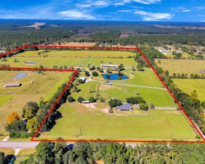 1 Bedroom 5BA 3100 ft Studio For Sale in Cleveland, TX