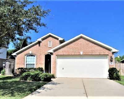 4 Bedroom 2BA 1778 ft Single Family Detached House For Rent in League City, TX