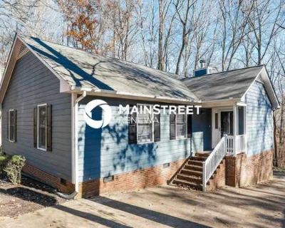 3 Bedroom 2BA 1958 ft Pet-Friendly Apartment For Rent in Greensboro, NC