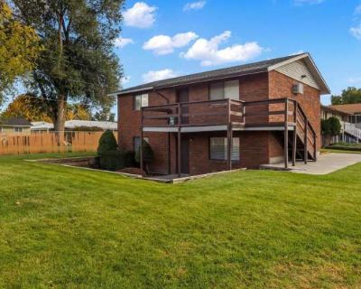 2 Bedroom 1BA 930 ft Apartment For Rent in Fruitland, ID