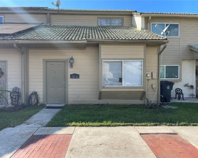 2 Bedroom 1BA 1144 ft Townhouse For Sale in WINTER GARDEN, FL