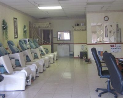 6 Lexor Pedicure Spa Chairs For Sale