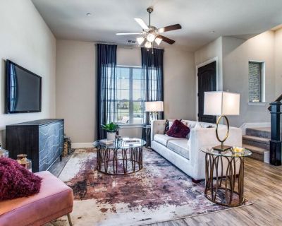 2 Bedroom 4BA 1925 ft Condo For Rent in Frisco, TX