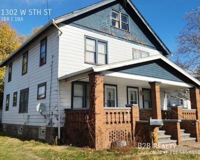 3 Bedroom 1BA 1080 ft Apartment For Rent in Lorain, OH