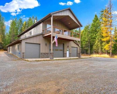 4 Bedroom 3BA 3200 ft Single Family Home For Sale in PRIEST RIVER, ID