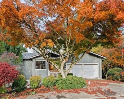 12135 107th Ave NE. Spacious Kirkland home at the end of a cul-de-sac on a wooded lot offering privacy in a central location. Entry level features acacia wood floors, open layout with floor-to-ceiling windows, updated kitchen with custom cabinets and all appliances, and primary bedroom with private bath and walk-in closet. Upper level has 2 bedrooms, large bonus/family room and laundry. Lower l...