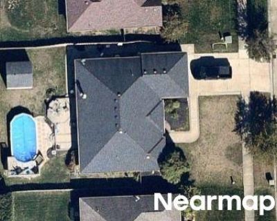 2.5 Bath Preforeclosure Property in Macomb, MI 48042 - Bartram Dr