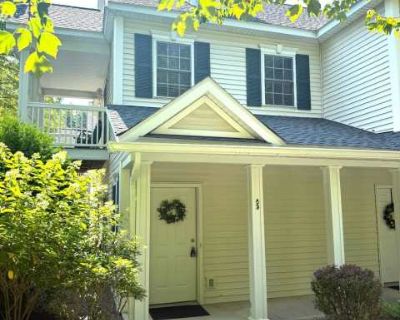 2 Bedroom 2BA 1448 ft Furnished Apartment For Rent in Saratoga Springs, NY