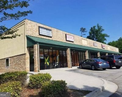 9600 ft Commercial Property For Rent in Rex, GA
