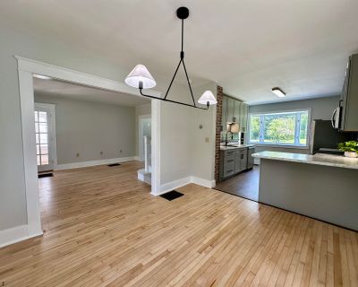 3 Bedroom 1BA 1248 ft Single Family House For Sale in St. Albans City, VT