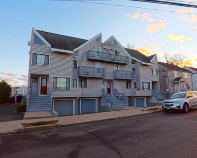 1 Bedroom 1BA 774 ft Condo For Sale in Bridgeport, CT