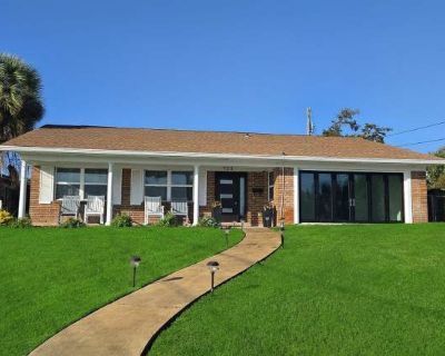 3 Bedroom 3.5BA 2621 ft Apartment For Rent in Panama City, FL