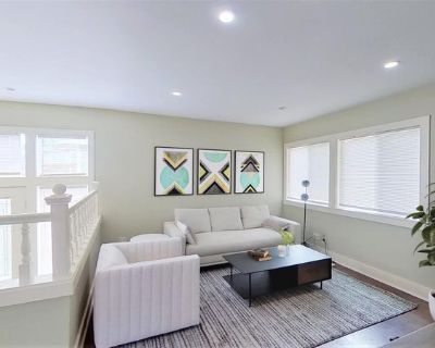 Unfurnished Room for Rent - Stylish Beacon Hill duplex near 1 Line Stop with b