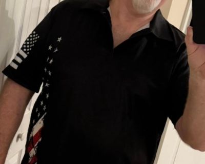 $250 /week. Age: 67 * Smoker?: No * Any pets?: No * Occupation: Professional * Interests: fishing, relaxing * Gender: Male. Smoking room acceptable. Pets are fine. No preference specified. Looking in: All Jacksonville. Looking for furnished room , WiFi and laundry and able to use kitchen. I cook and am a great handyman.