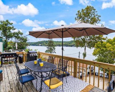 2 Bedroom 1.5BA House Vacation Rental in The Rubber Duck, Gravois Mills, MO