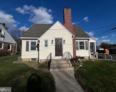 770 Lincoln Street. Welcome to this beautifully maintained 3-bedroom, 1.5-bath home in a quiet, desirable Palmyra neighborhood. Perfect for families or medical professionals, this home combines spacious, open-concept living, thoughtful updates, and a location just minutes from Hersheypark, Hersheys Premium Outlets, and local amenities. The main floor features a welcoming living room, formal din...