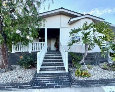 2 Bedroom 2BA 1593 ft Mobile Home For Rent in Huntington Beach, CA