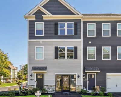 3 Bedroom 2BA 1969 ft Townhouse For Sale in Harmony, PA