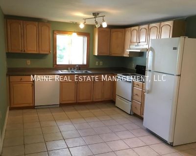 2 Bedroom 1BA N/A ft Pet-Friendly House For Rent in Brewer, ME