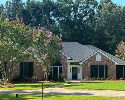 4 Bedroom 3BA 2468 ft Single Family Home For Sale in BENTON, LA