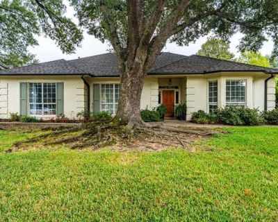 4 Bedroom 4BA 2335 ft Single Family Home For Sale in ATHENS, TX