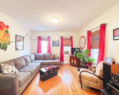 2 Bedroom 1BA 870 ft Apartment For Rent in Somerville, MA