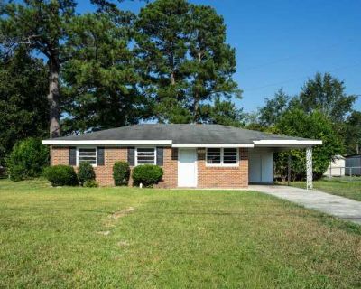 3321 Young Forest Dr. Rolling green hills, country clubs, and great golfing lend a sweet pace to life in this Southern town. Pet friendly Recently renovated Unit Amenities recently renovated Property Amenities cats allowed dogs allowed. Pets allowed. 3 Bedroom. 1.5 Bathroom. 952 ft